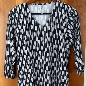 Lu Lu B Stylish Black and White Women's Top